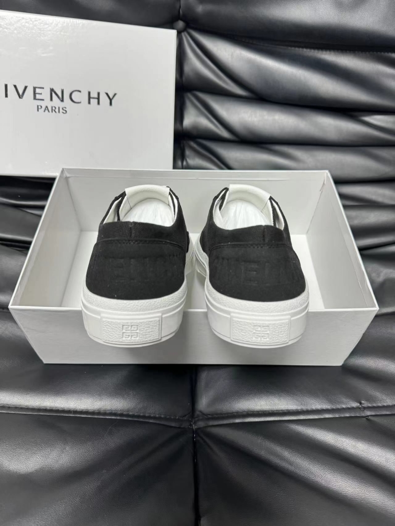 Givenchy Sneakers